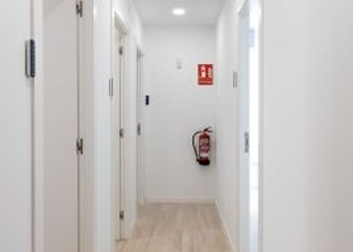 Barcelona de aylık kiralık oda