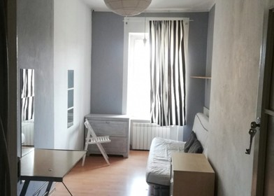 Mehrbettzimmer in 3-Zimmer-Wohnung Breslau