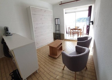 Zimmer mit Doppelbett zu vermieten La Rochelle