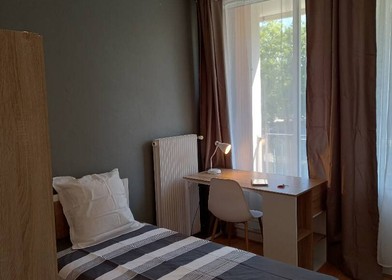 Renting rooms by the month in Limoges