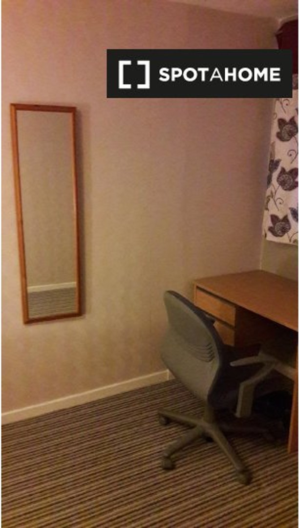 Nottingham de çift kişilik yataklı kiralık oda