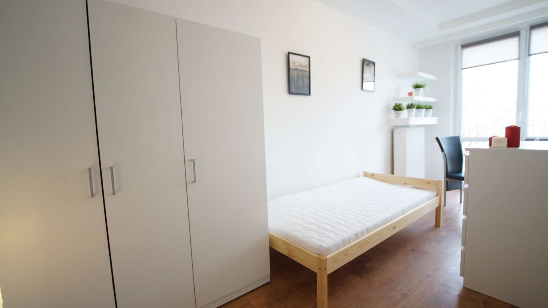 Chambre à louer avec lit double Lodz