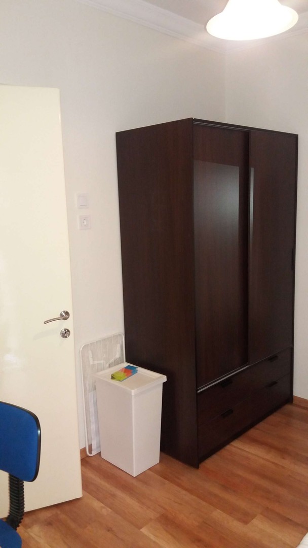 Room for rent in a shared flat in Thessaloniki