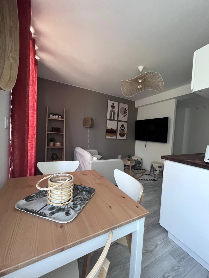Room for rent in a shared flat in Troyes
